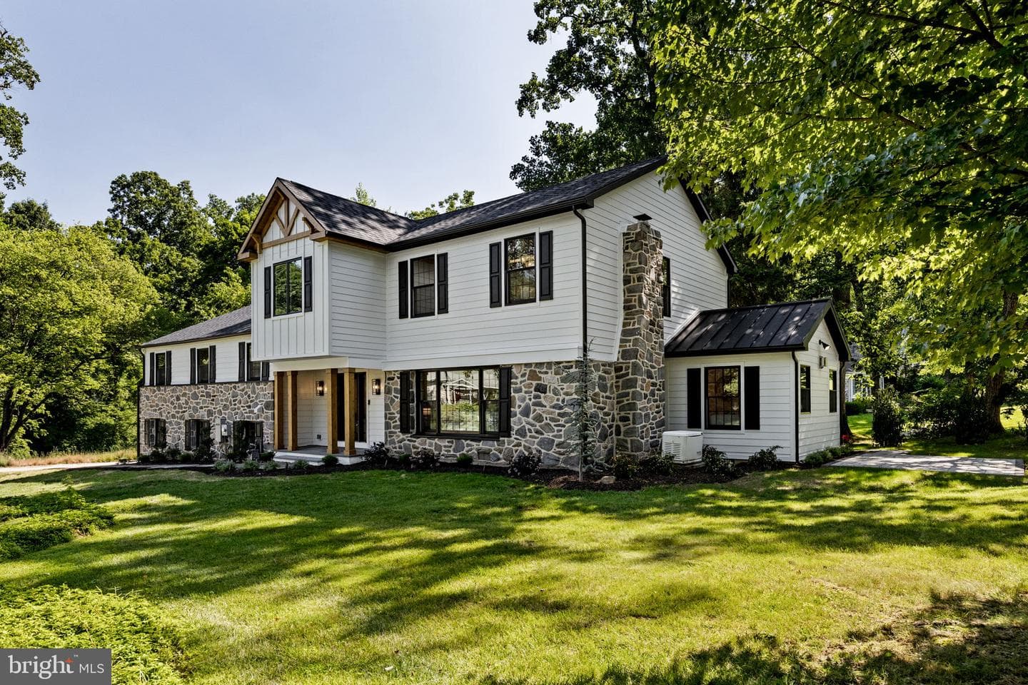 1179 Beaumont Road photo 45