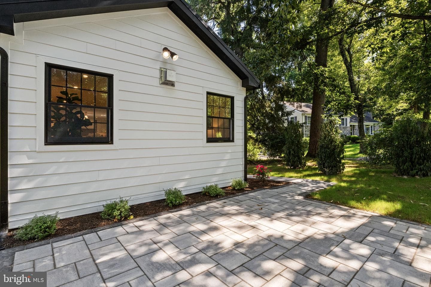 1179 Beaumont Road photo 49