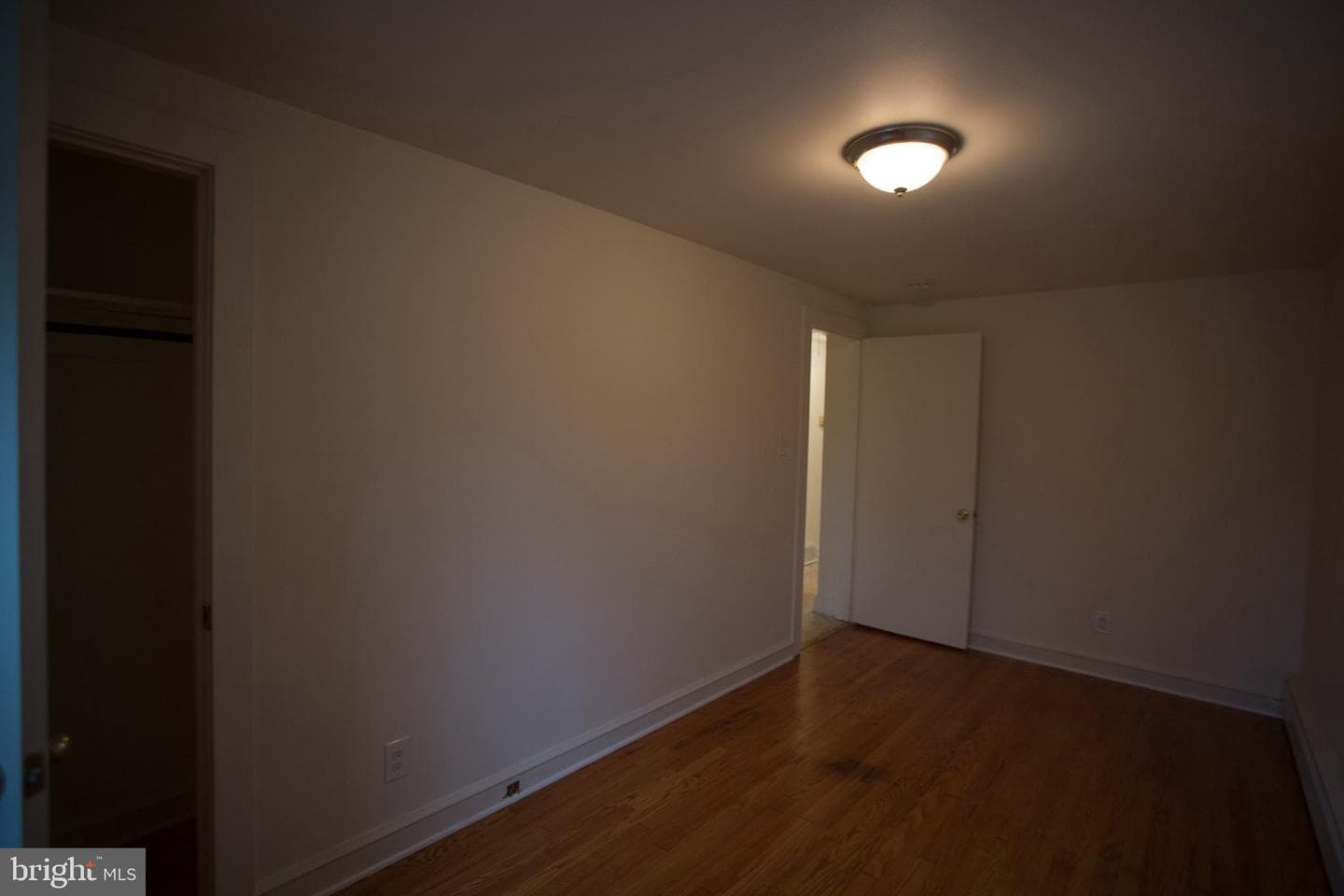 601 Vincent Street photo 5