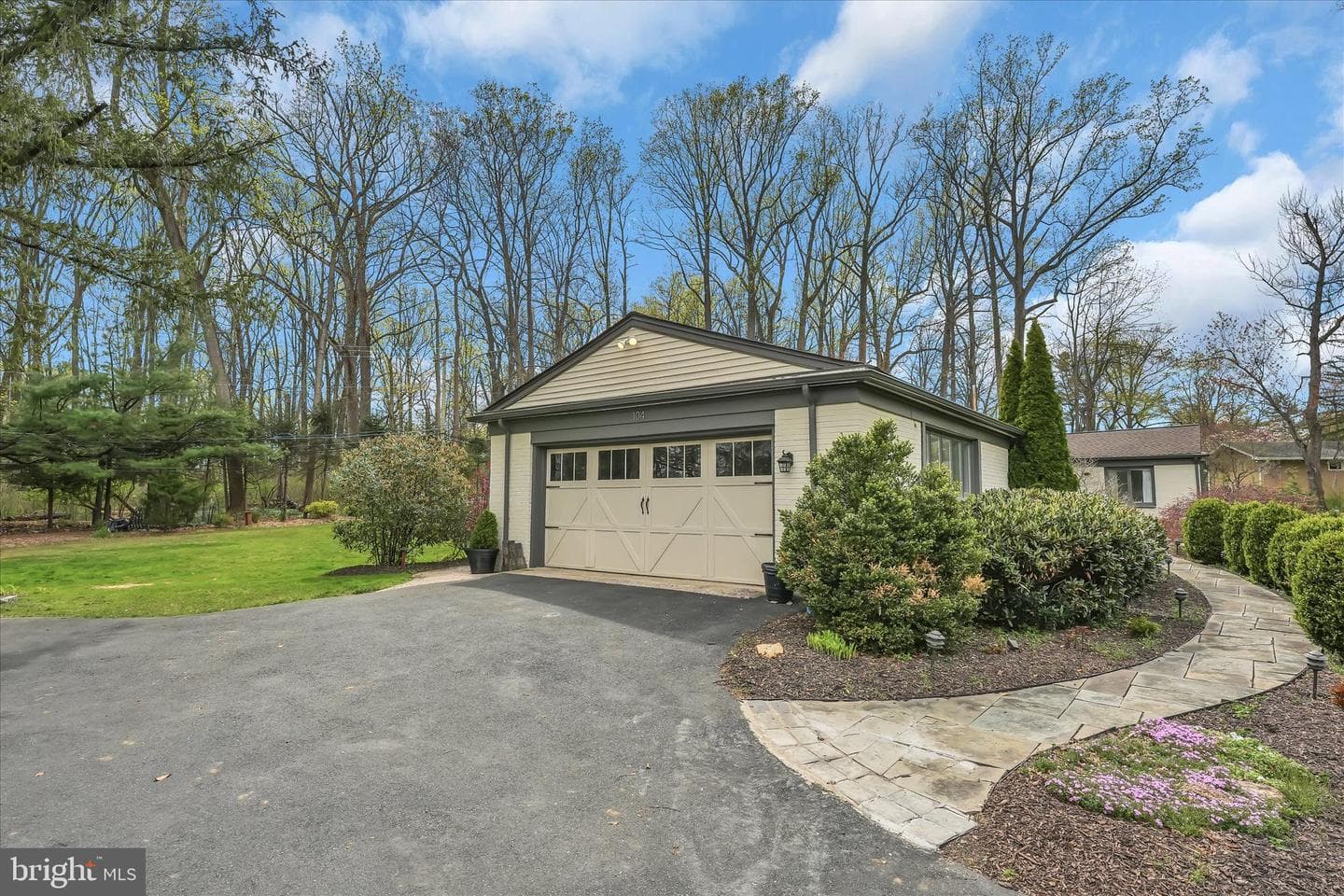 104 Unicorn Lane photo 5