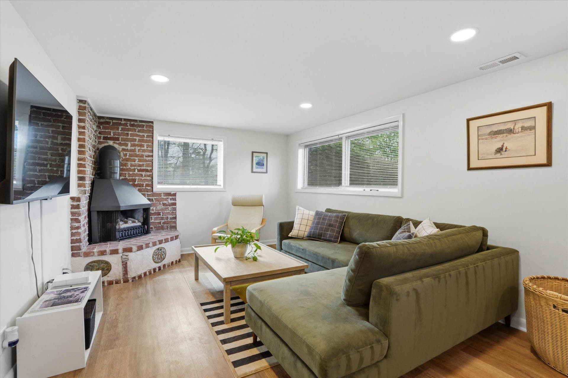 877 E Philip Drive photo 17