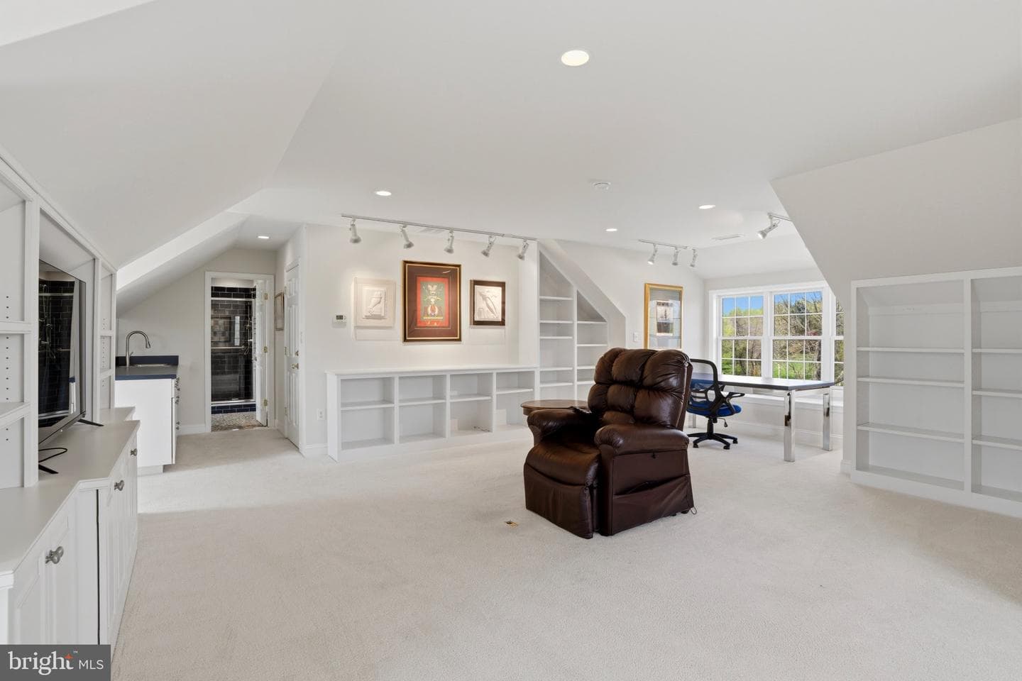 106 Nathaniel Lane photo 38
