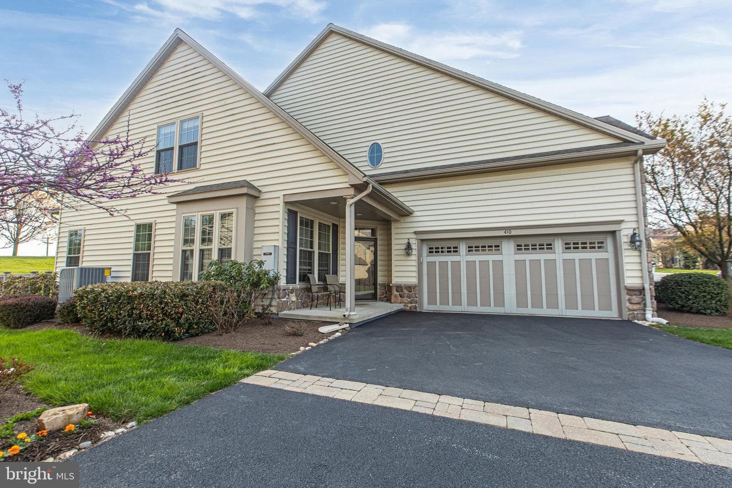 410 Laurel Ridge Path photo 2