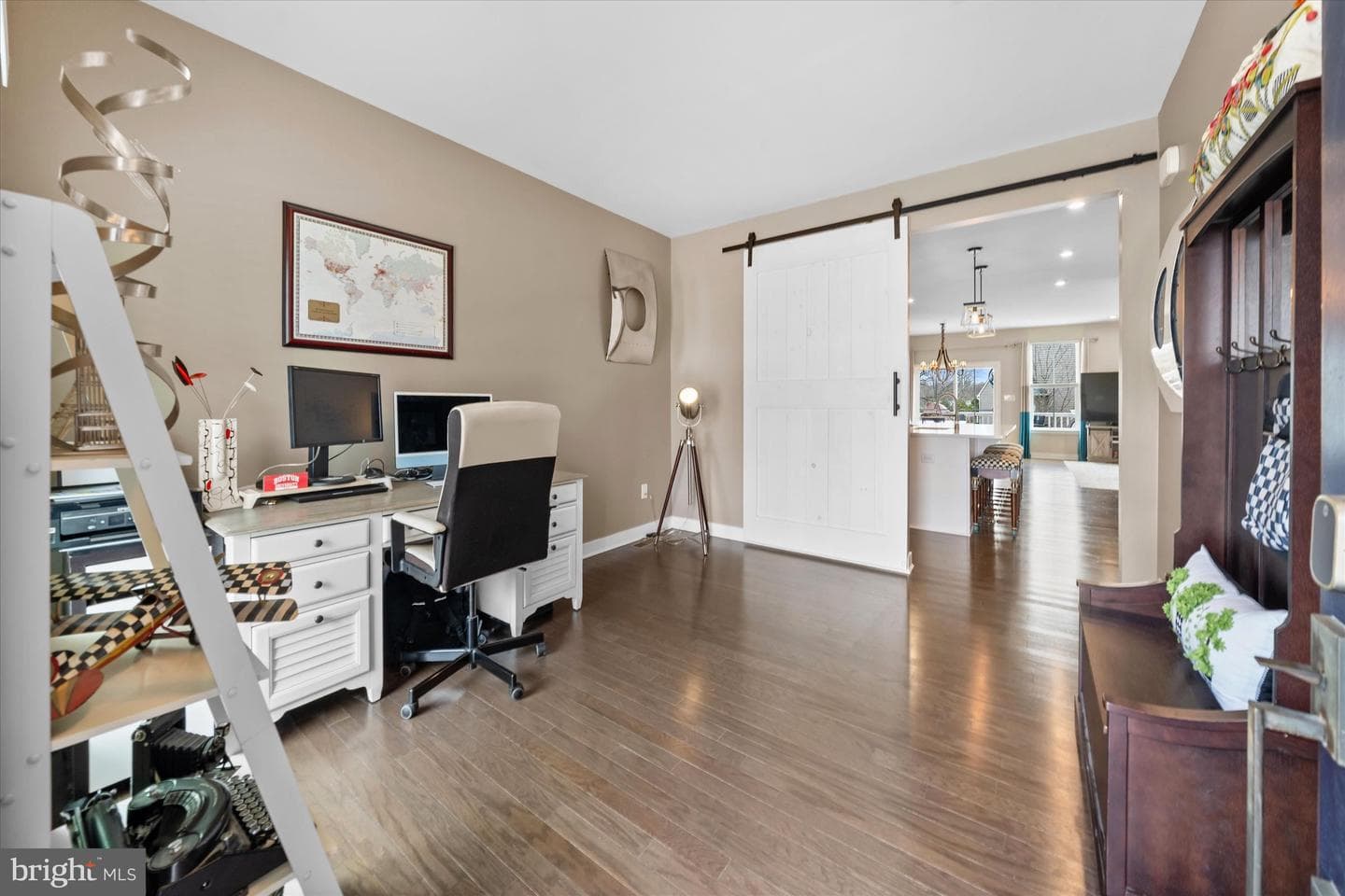 1212 Benjamin Drive photo 3