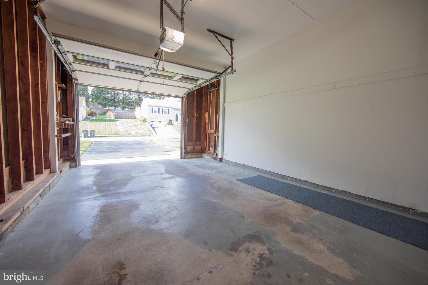 408 Chesterfield Drive photo 32