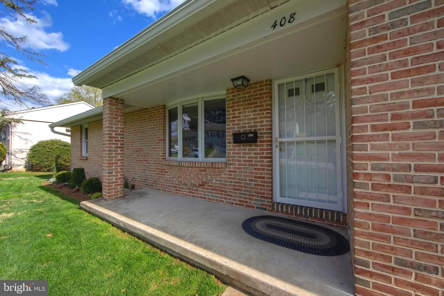 408 Chesterfield Drive photo 4