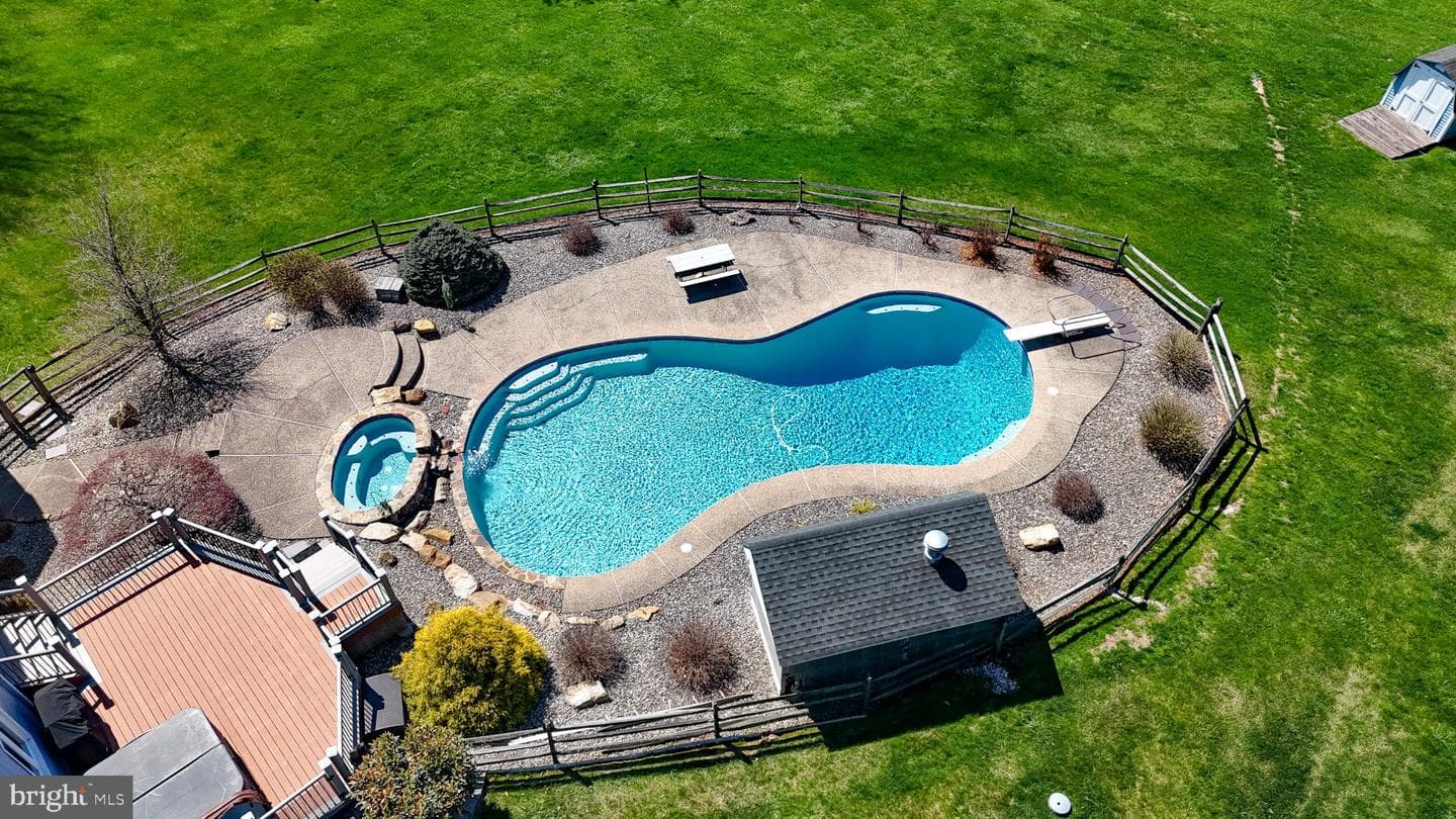 42 Eleanor Drive photo 14