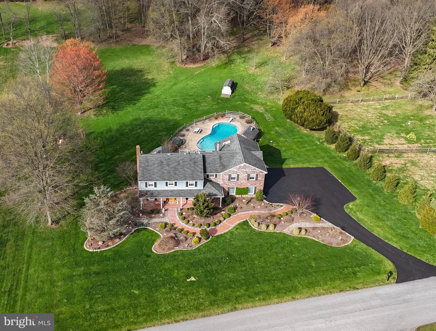 42 Eleanor Drive photo 9