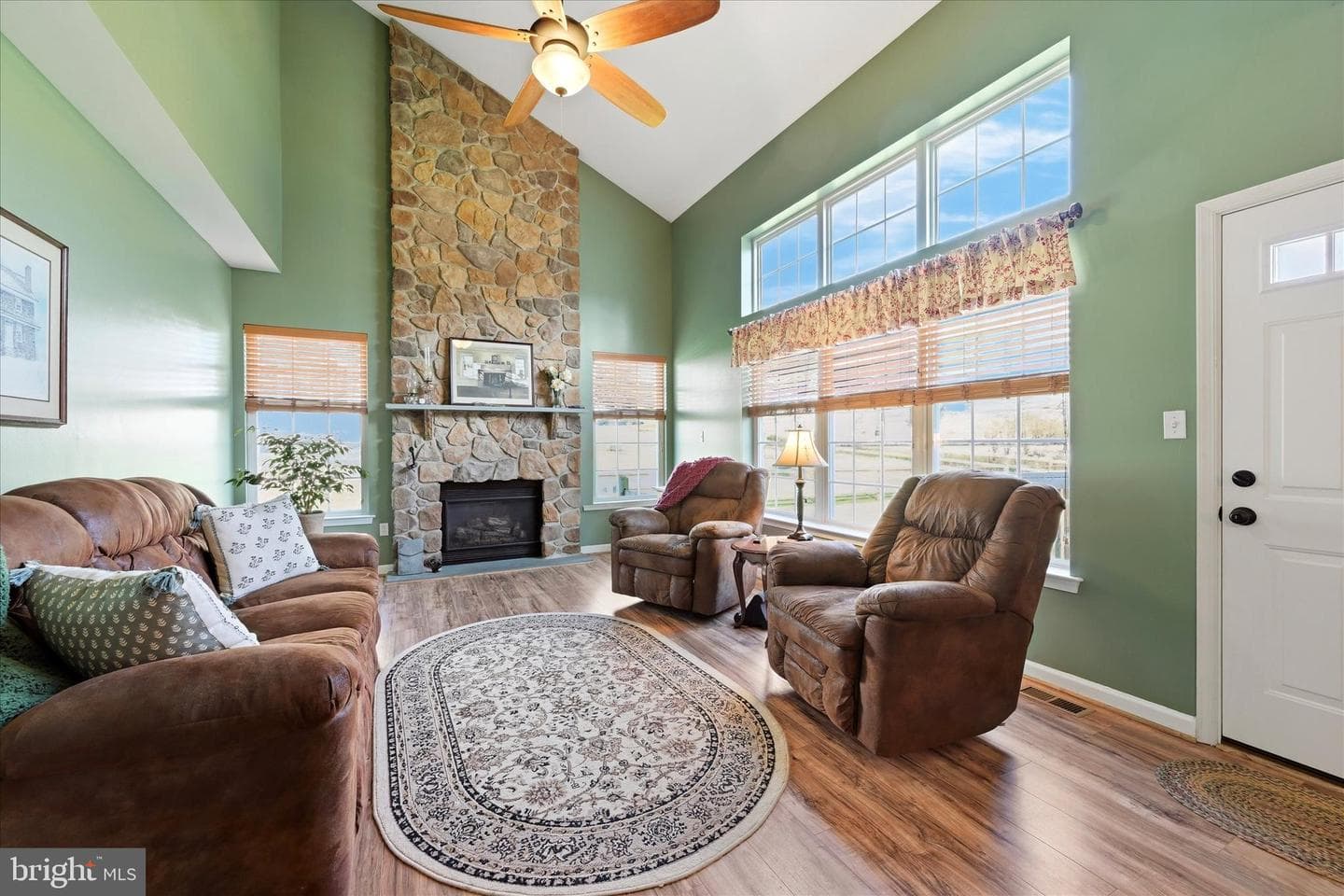 140 Durham Drive photo 12