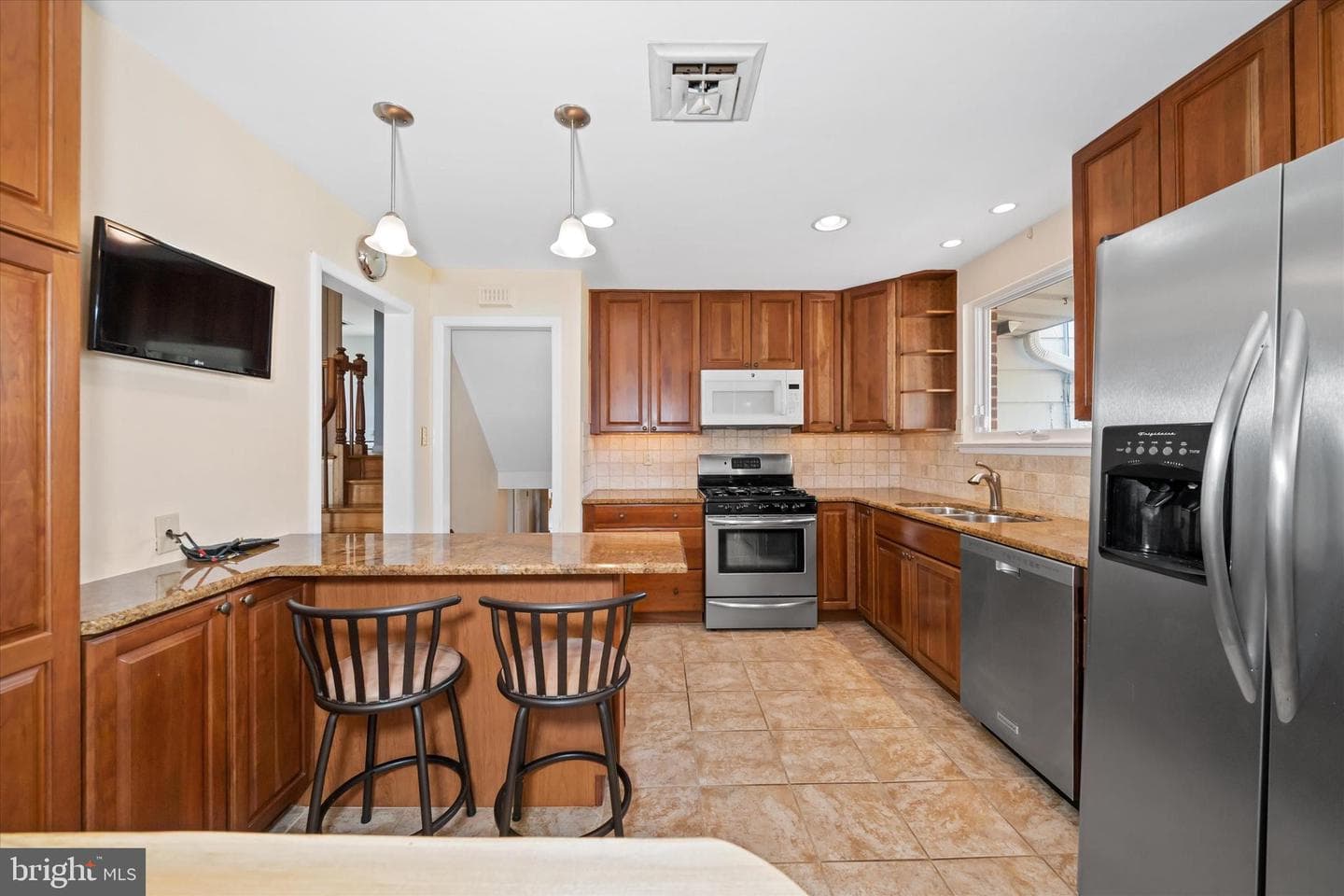 307 Longwood Drive photo 15