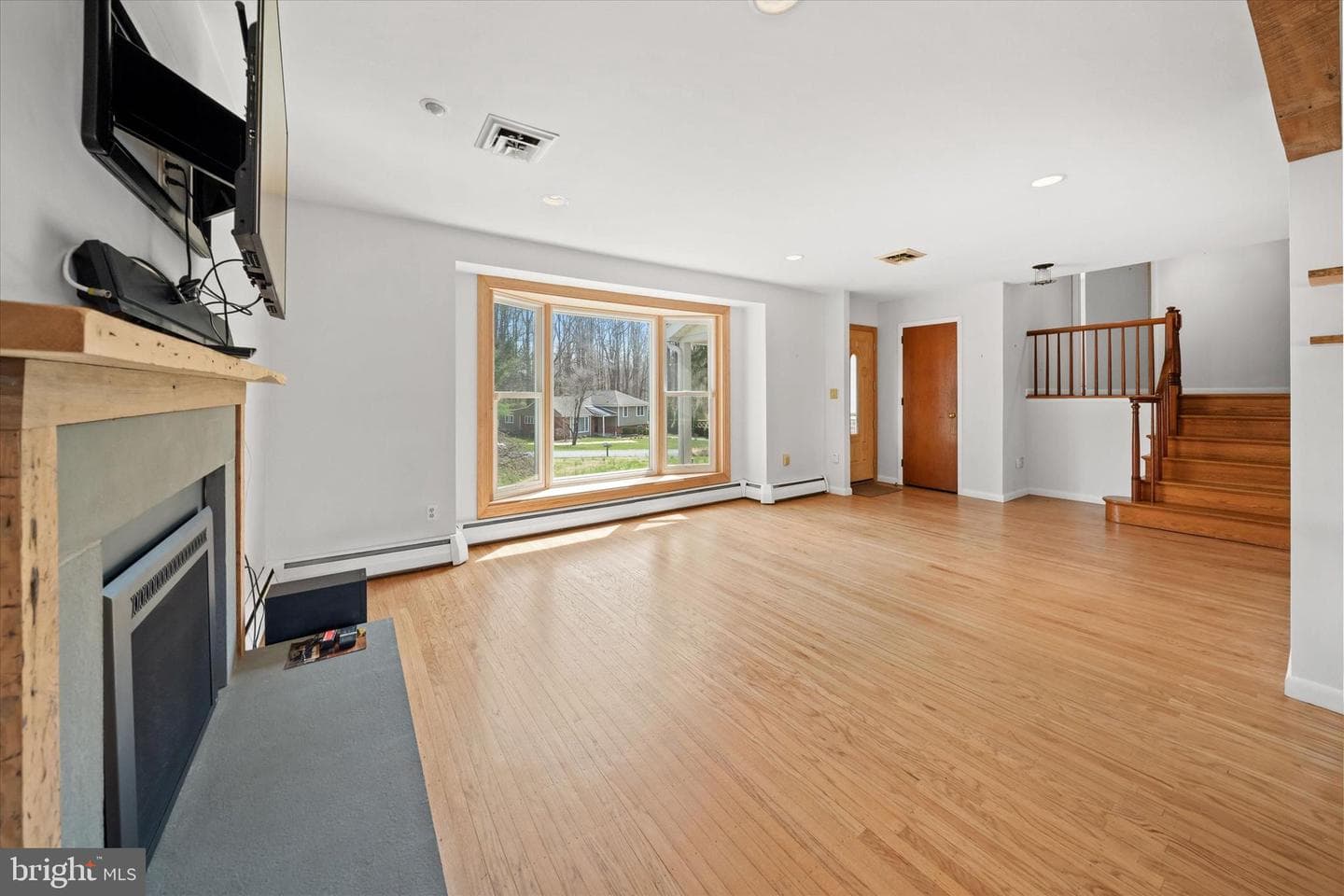 307 Longwood Drive photo 8