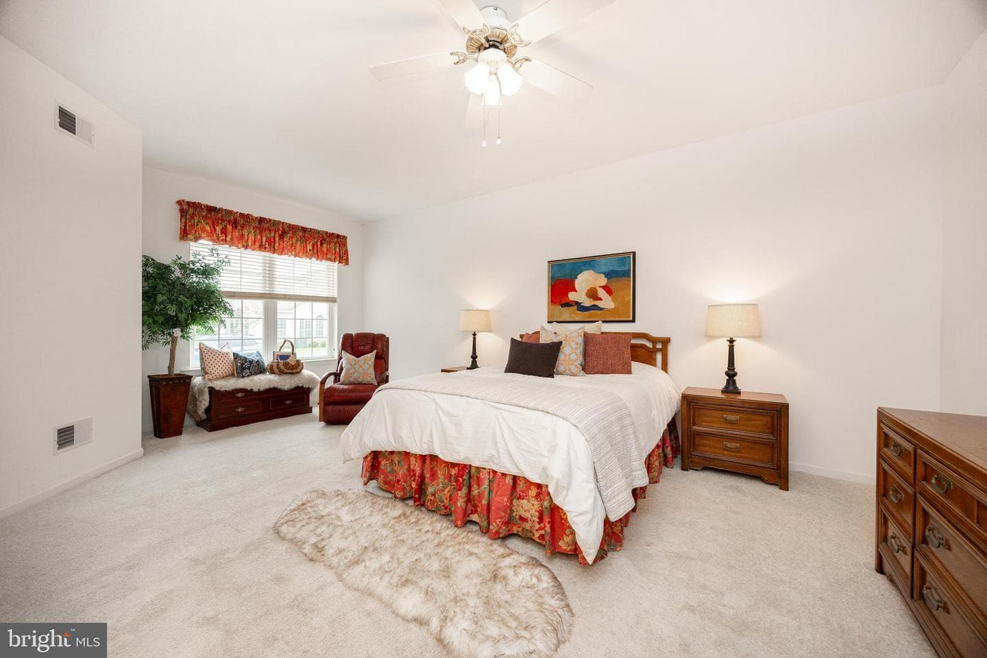 1417 Honeysuckle Court photo 14