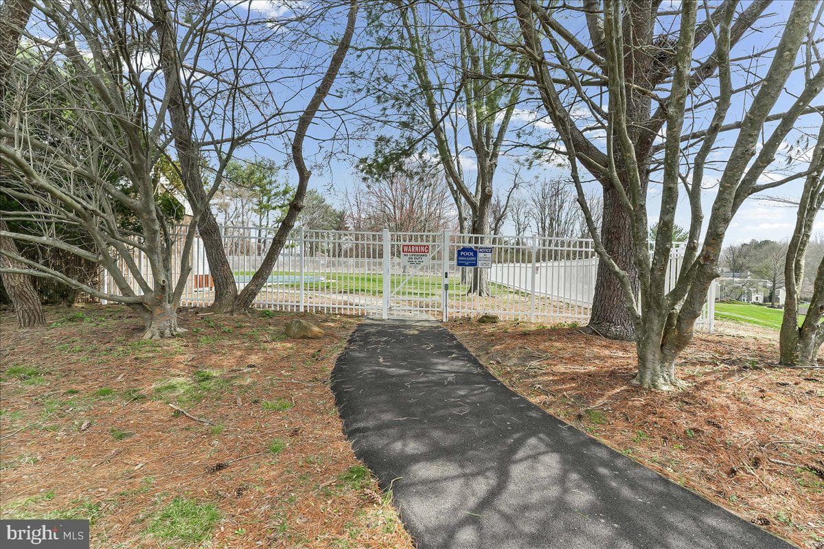 732 Bradford Terrace photo 19