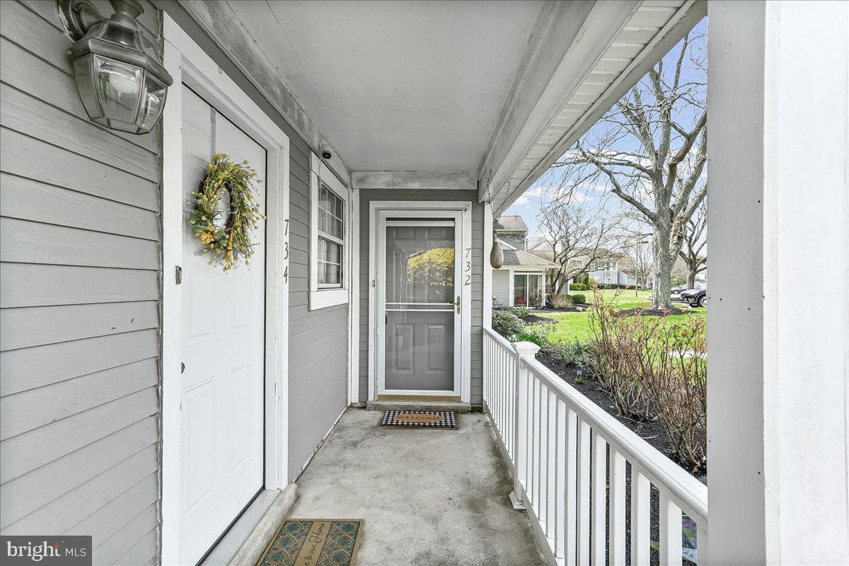 732 Bradford Terrace photo 3