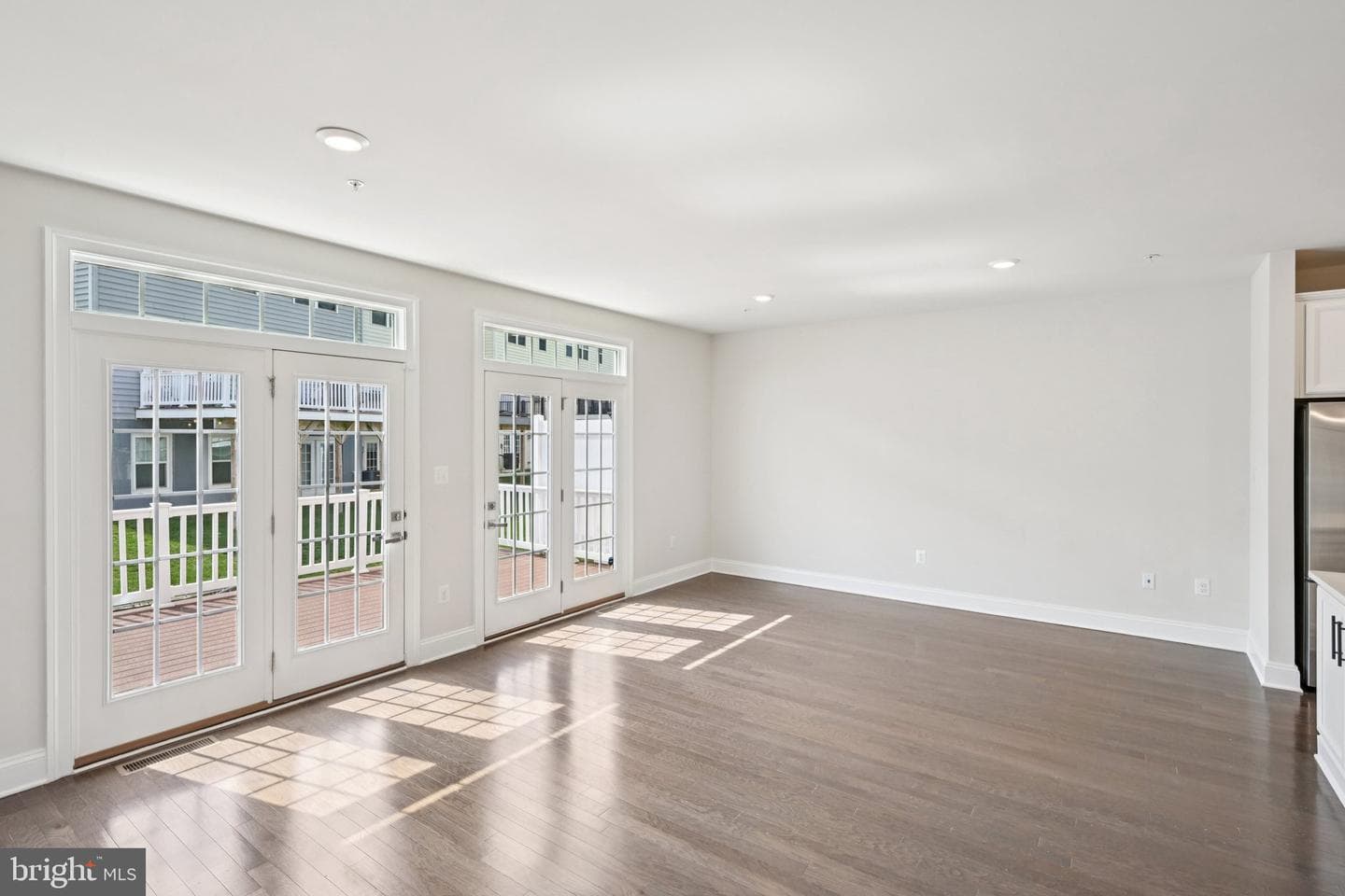 833 Stonecliffe Road photo 9