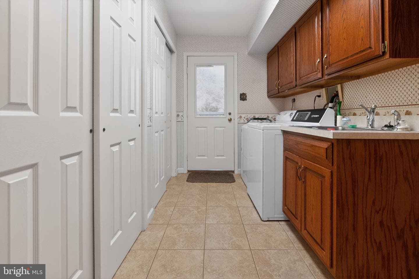 1831 Glenwold Drive photo 15