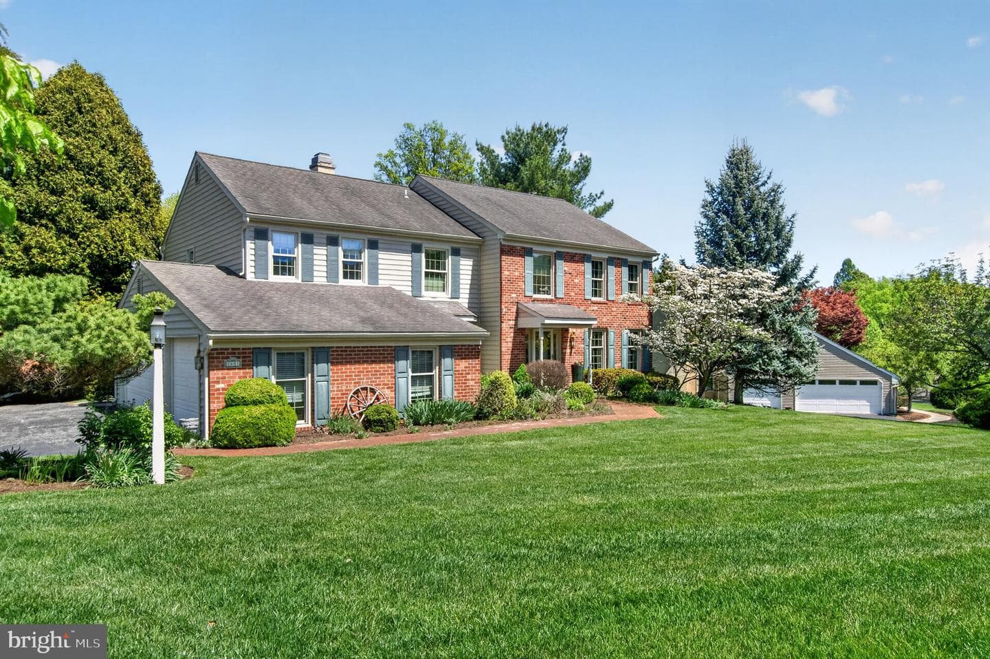 1831 Glenwold Drive photo 3