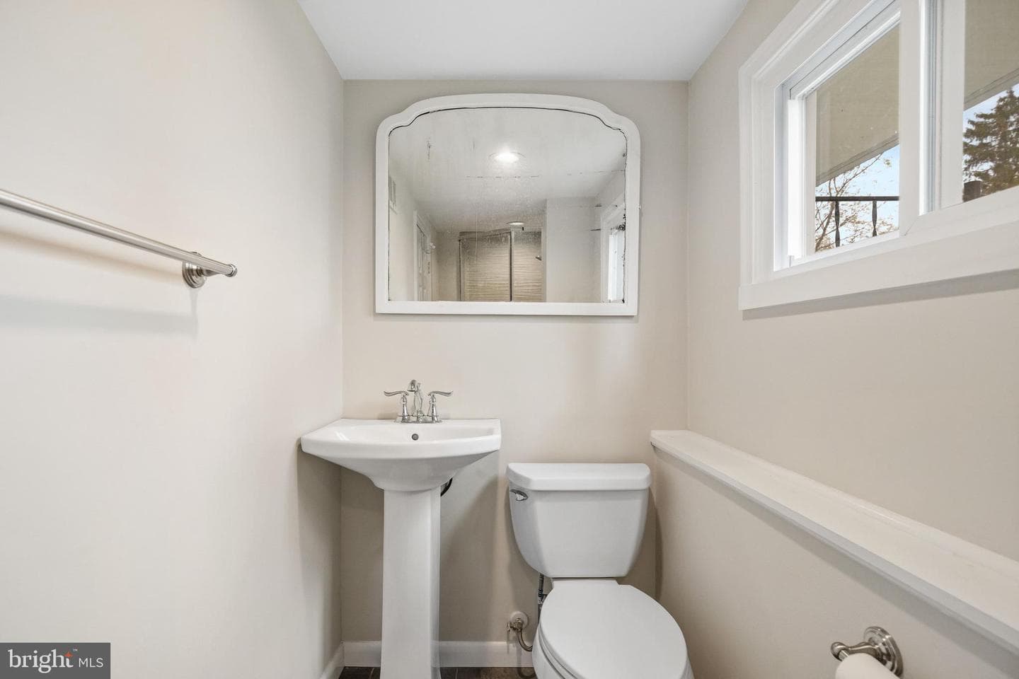 137 Waterloo Avenue photo 29
