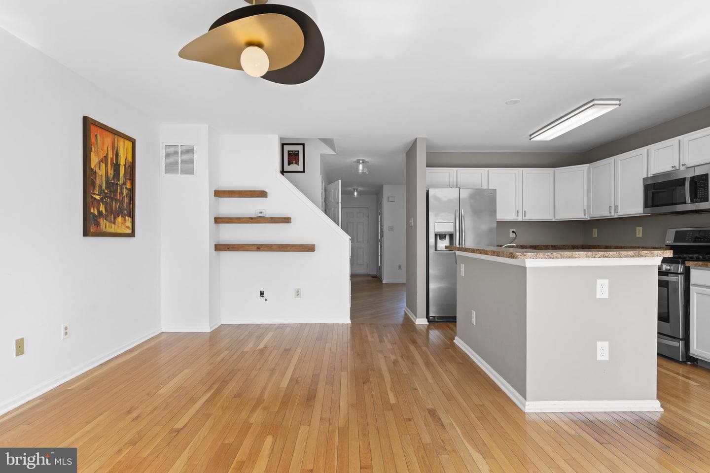 112 Stewarts Court #406 photo 23