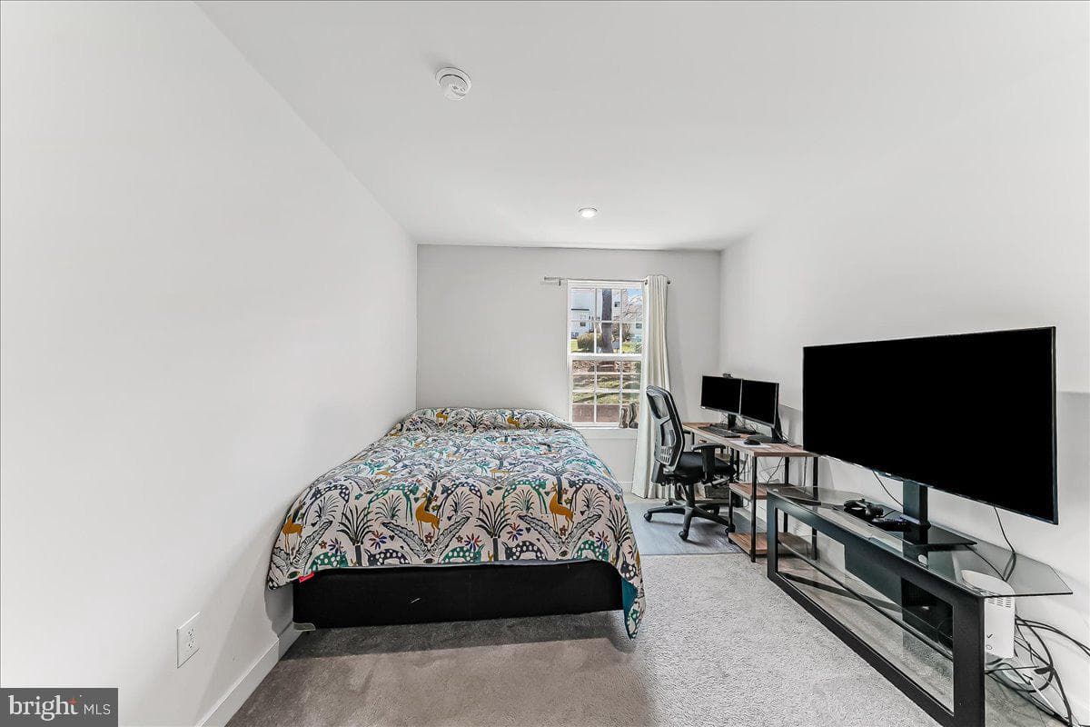 215 Sloan Drive photo 21