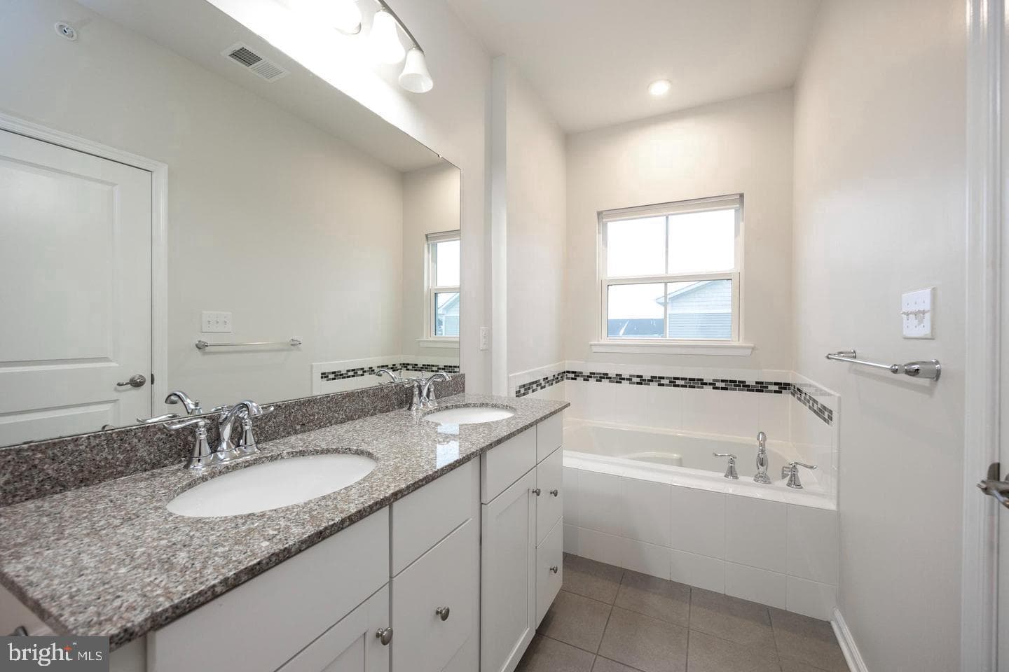 602 Holywell Drive photo 22