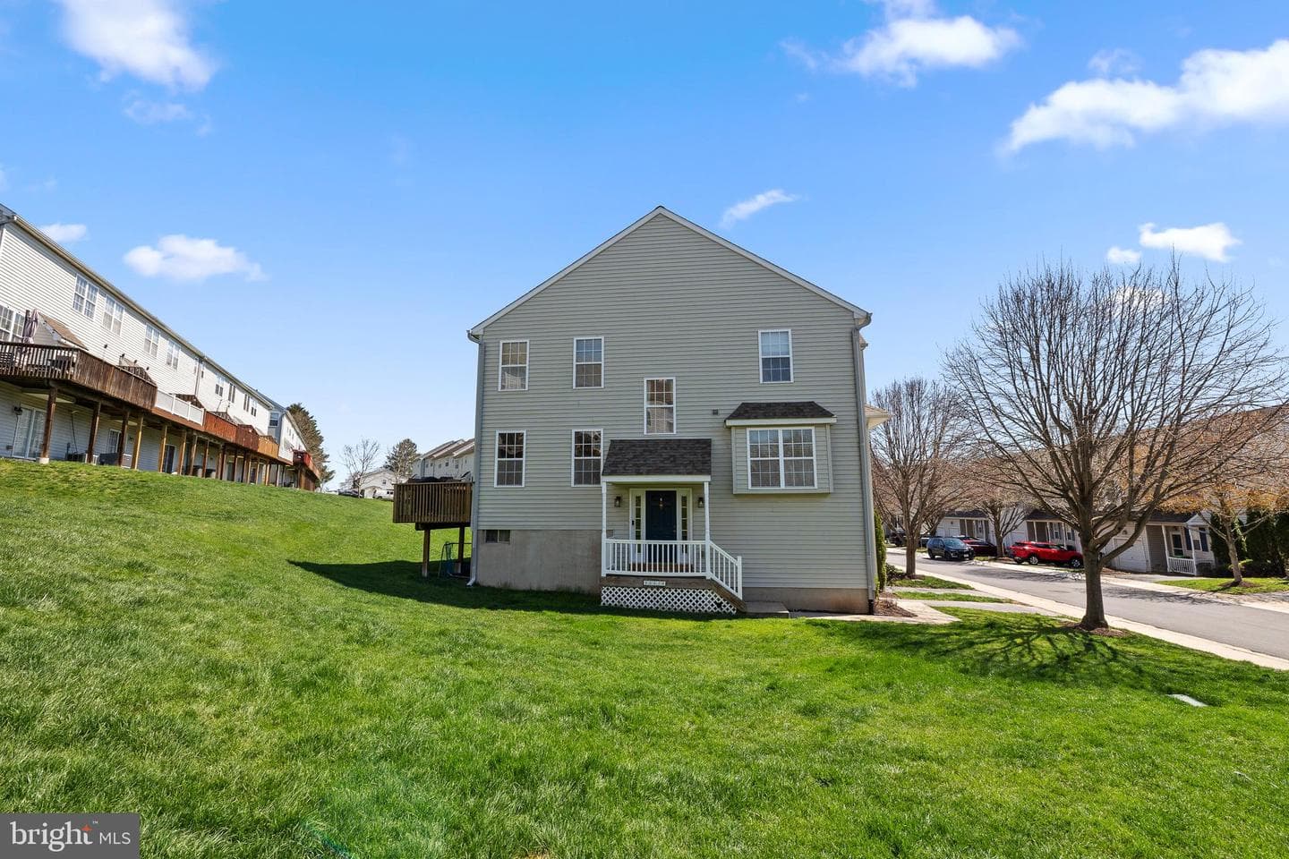 641 Onward Avenue photo 3
