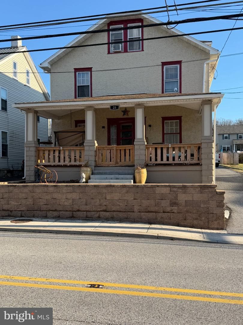 25 W Main Street, Elverson