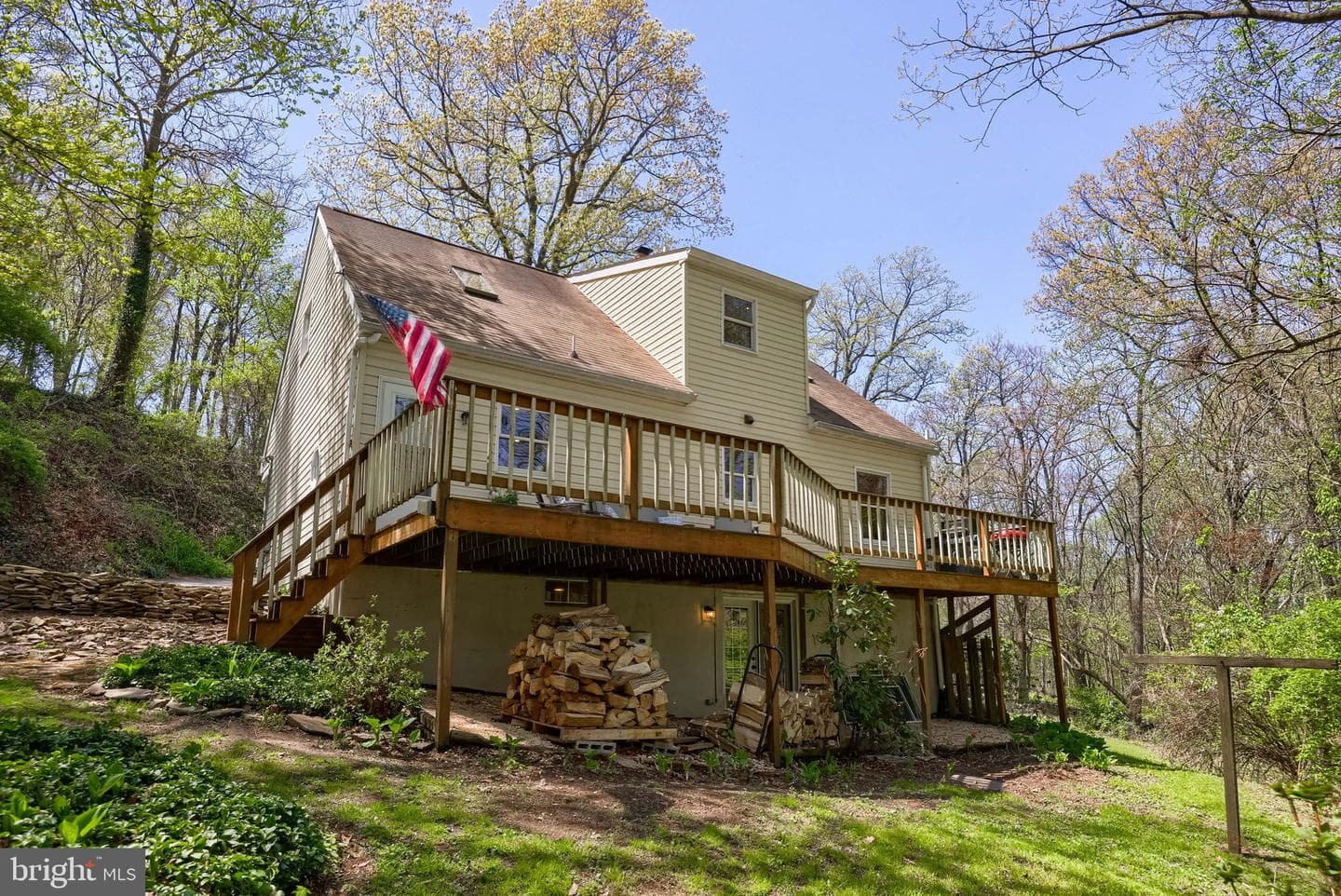 139 Nevins Way photo 4