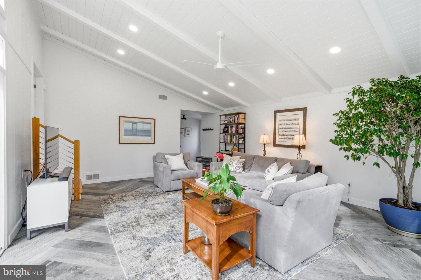 371 Margo Lane photo 26