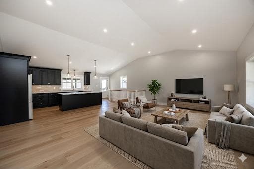 504 W Lafayette Street photo 8