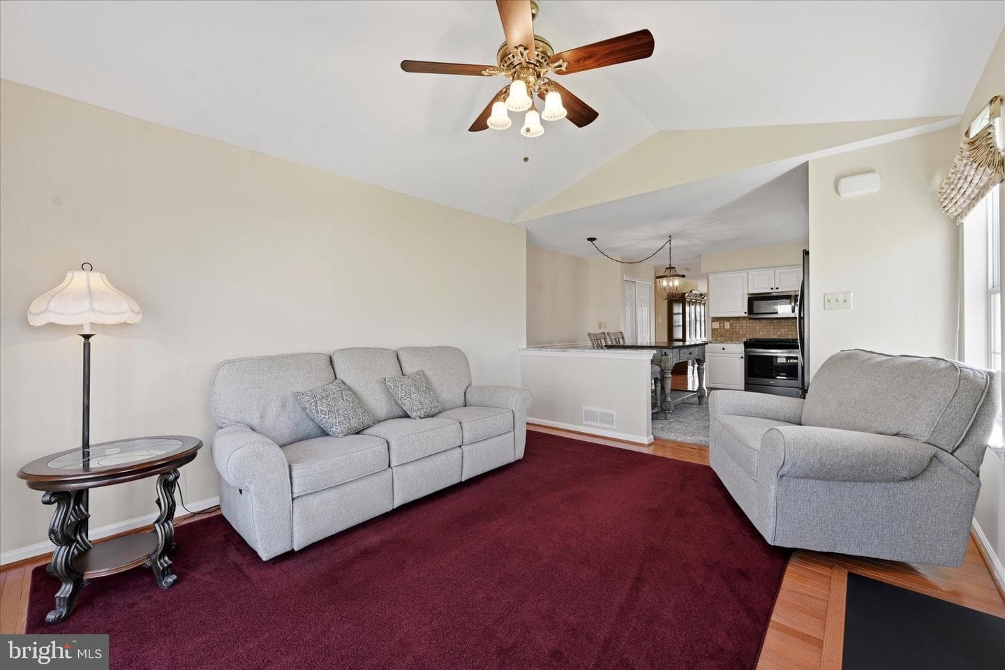 789 W Glenview Drive photo 10