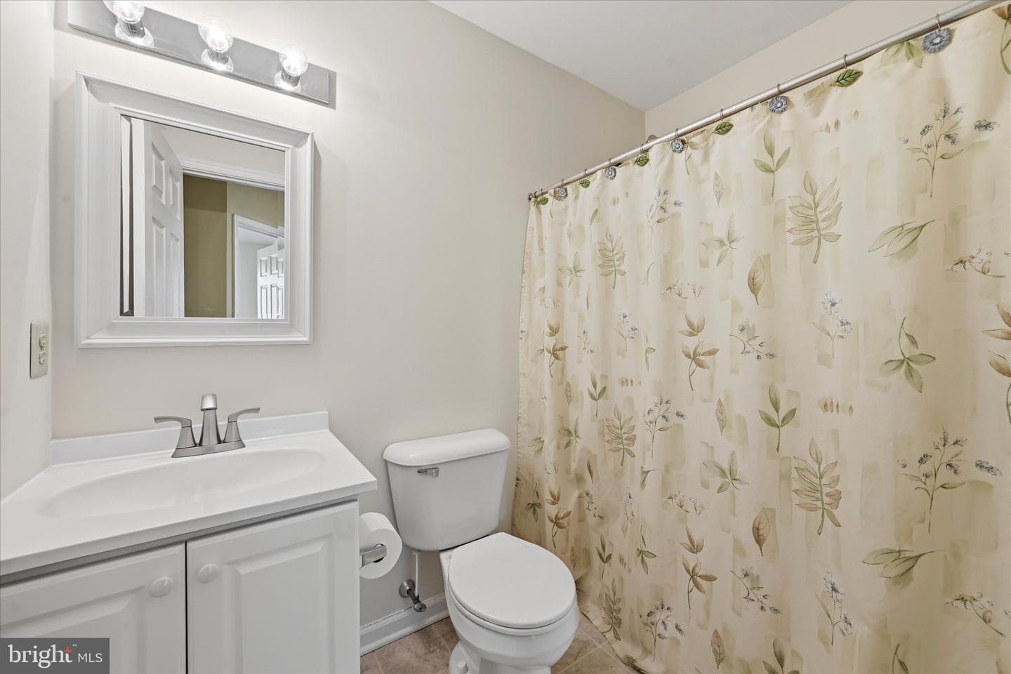 789 W Glenview Drive photo 17