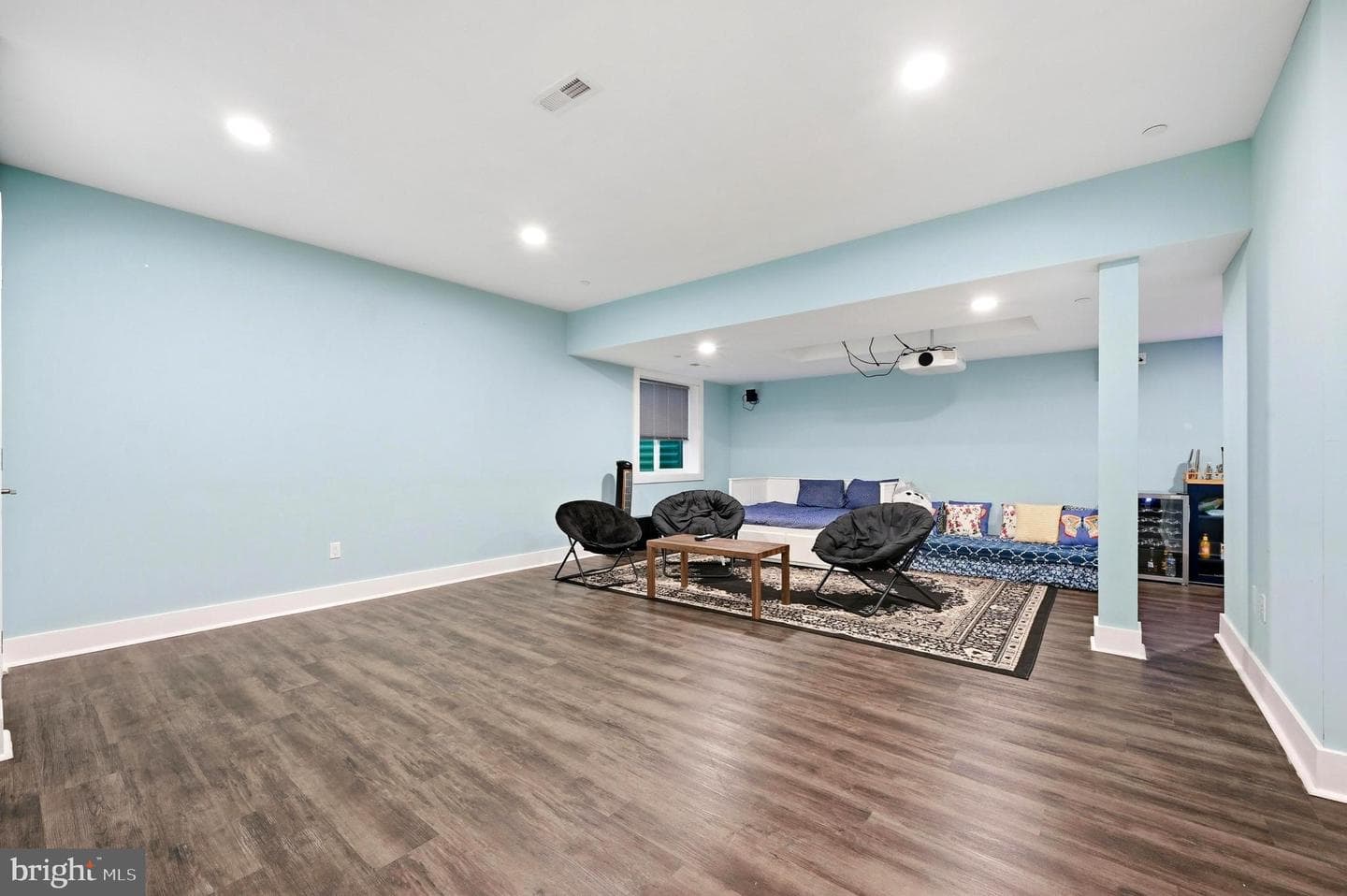 253 Iris Lane photo 34