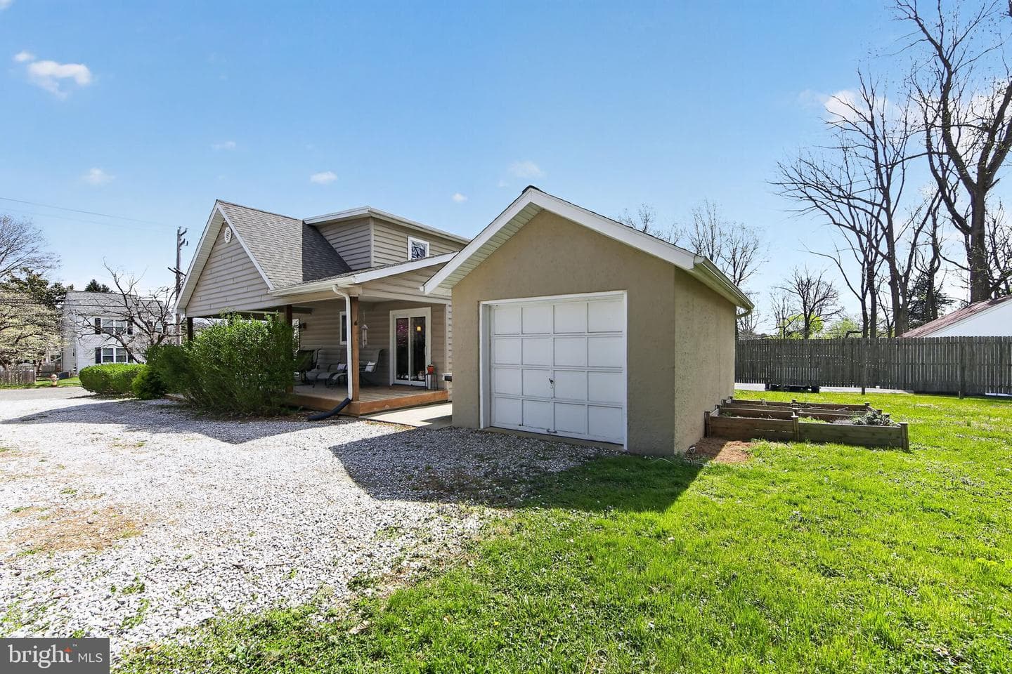 14 N Concord Road photo 23