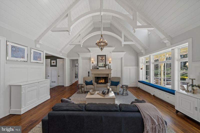 200 Parsons Road photo 8