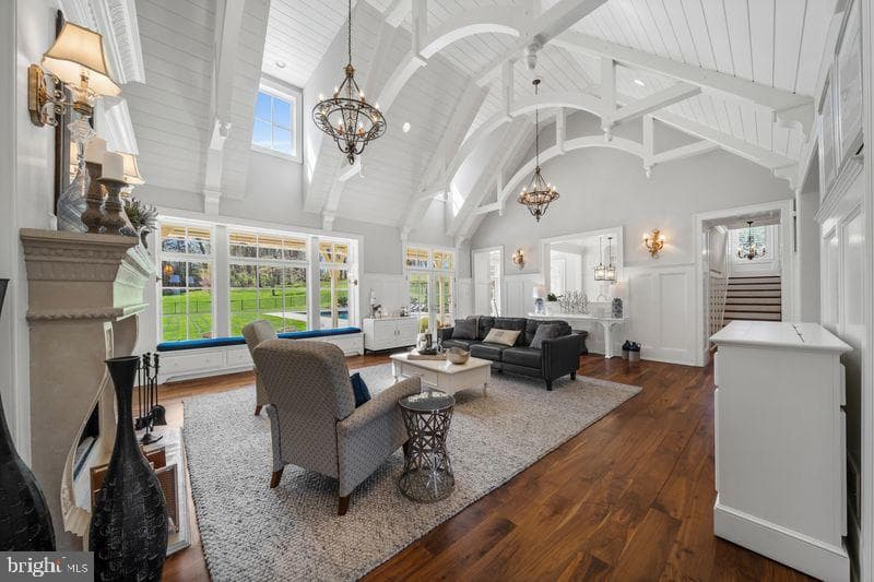 200 Parsons Road photo 9