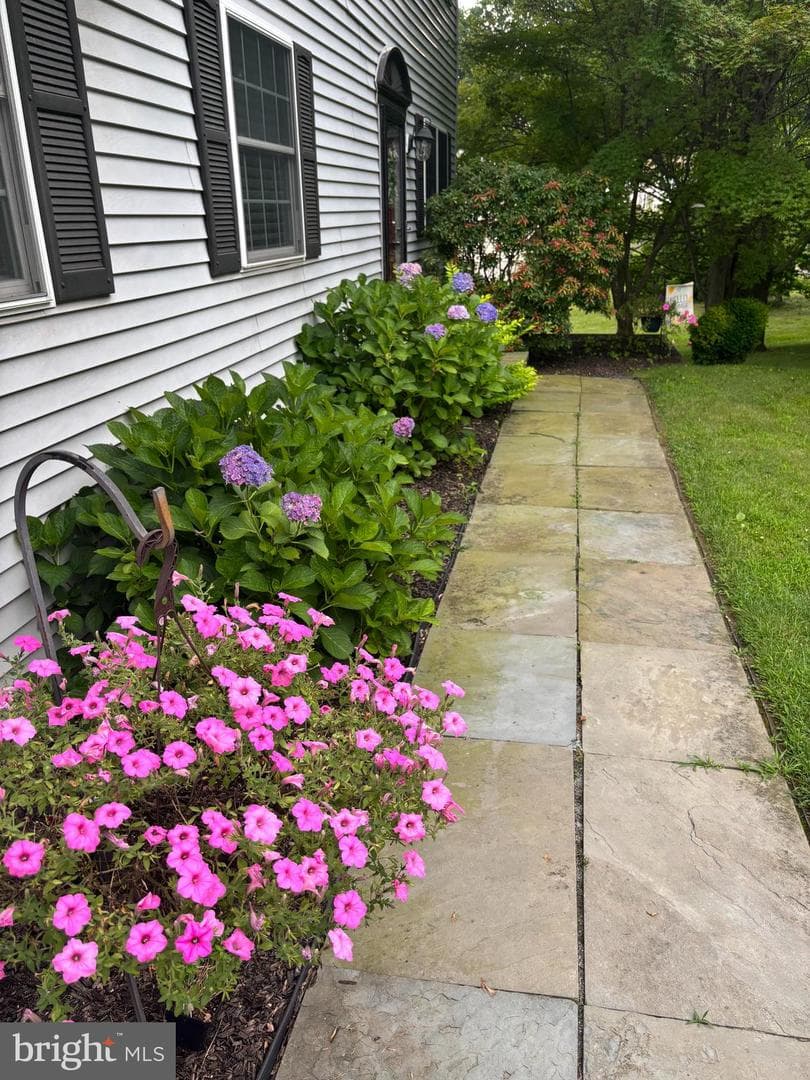 22 Hillcrest Drive photo 4