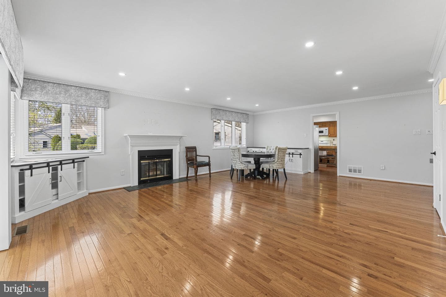 483 Eaton Way photo 8