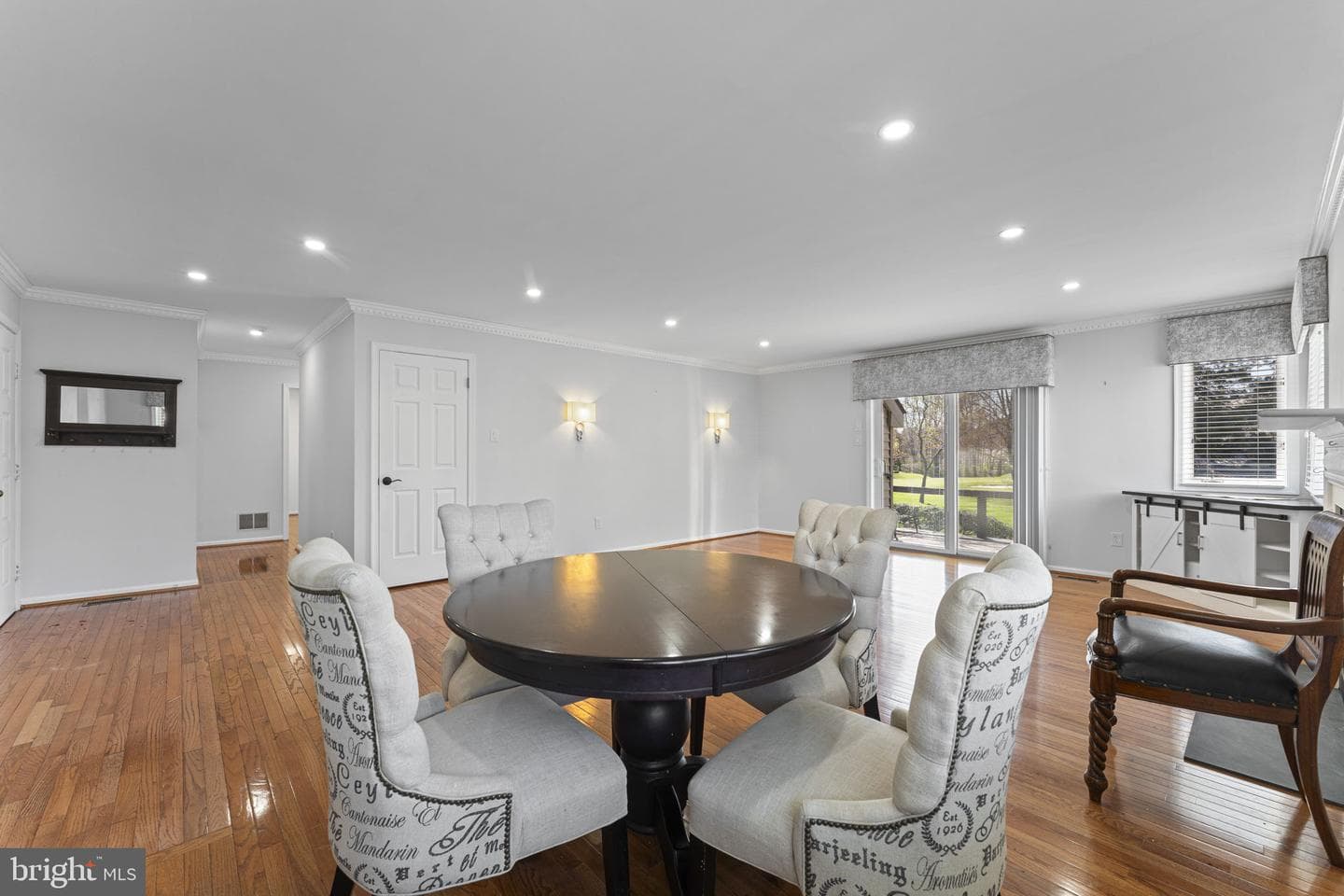 483 Eaton Way photo 9