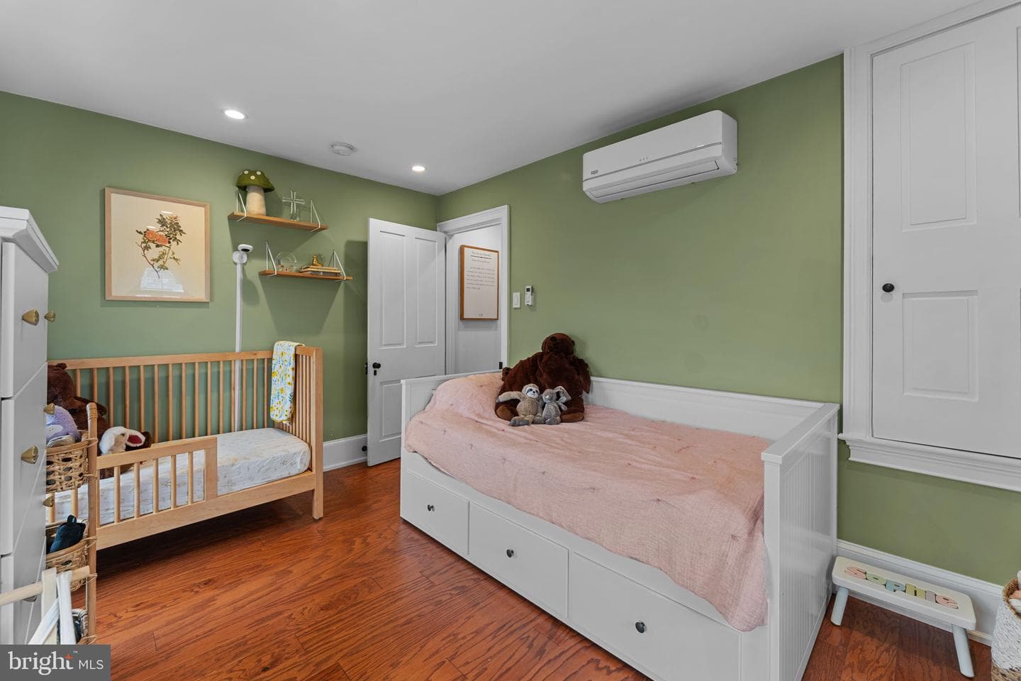 214 N Franklin Street photo 32