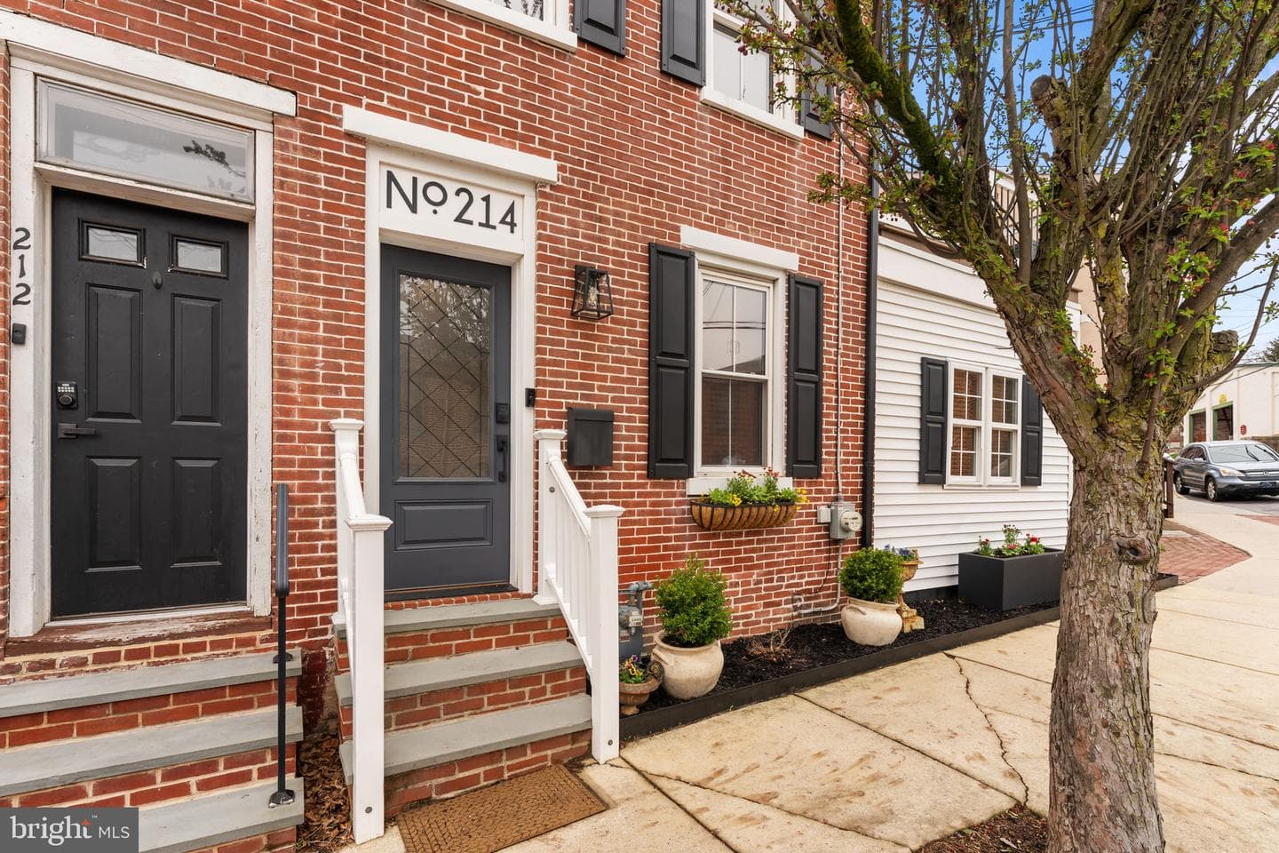 214 N Franklin Street photo 5