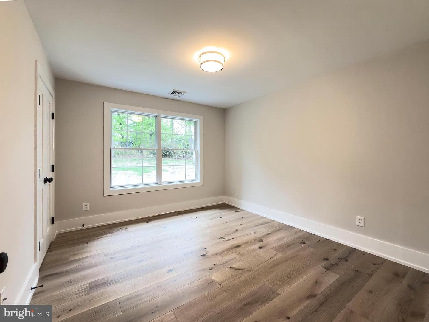 665 Valley View Lane photo 26