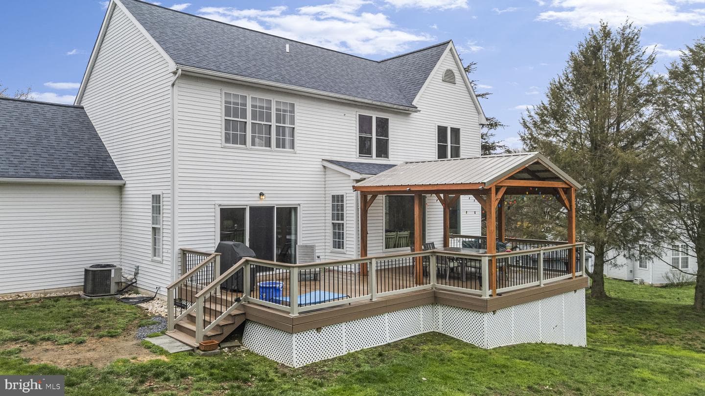105 Bryans Way photo 38