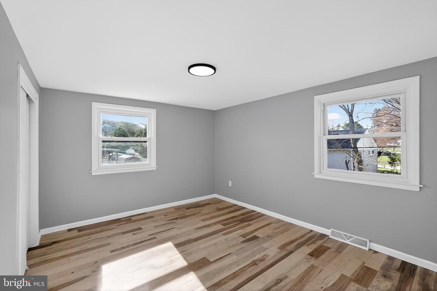 1206 W Chester Pike photo 19