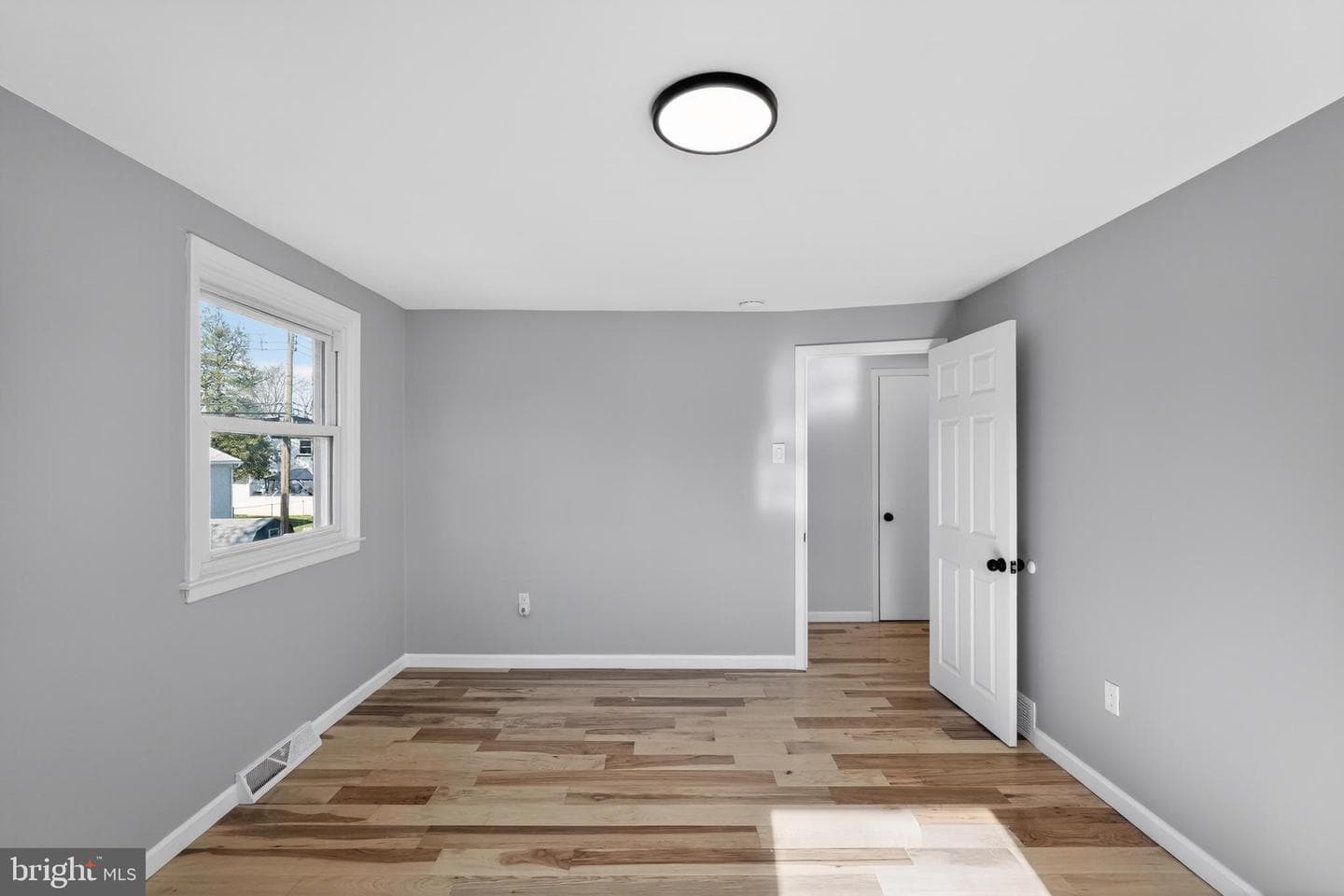 1206 W Chester Pike photo 22