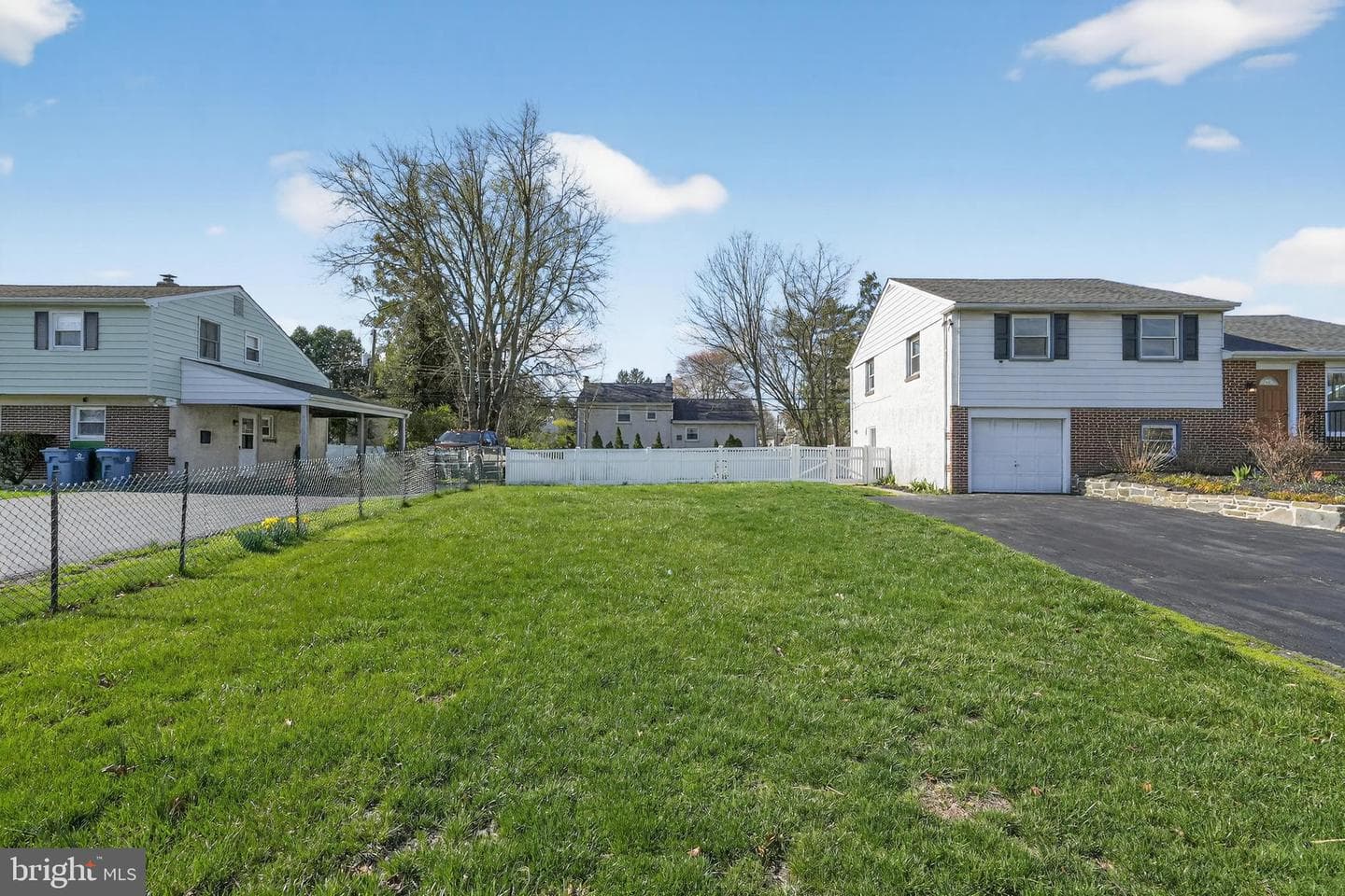 1206 W Chester Pike photo 3