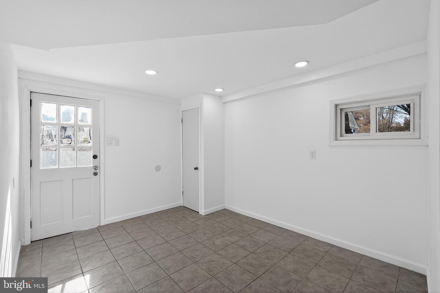 1206 W Chester Pike photo 30