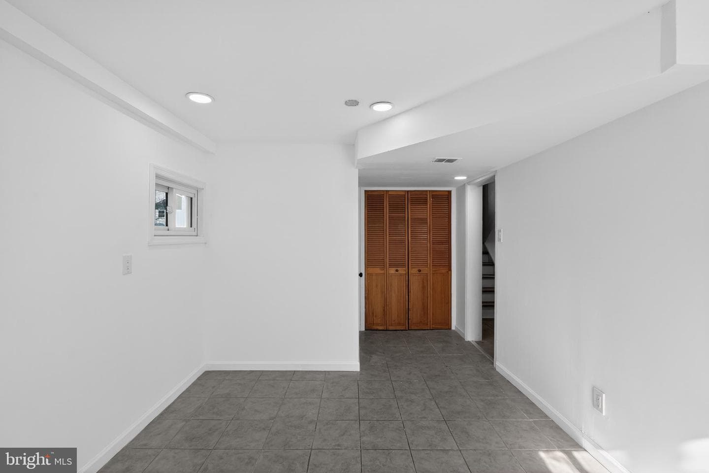 1206 W Chester Pike photo 31