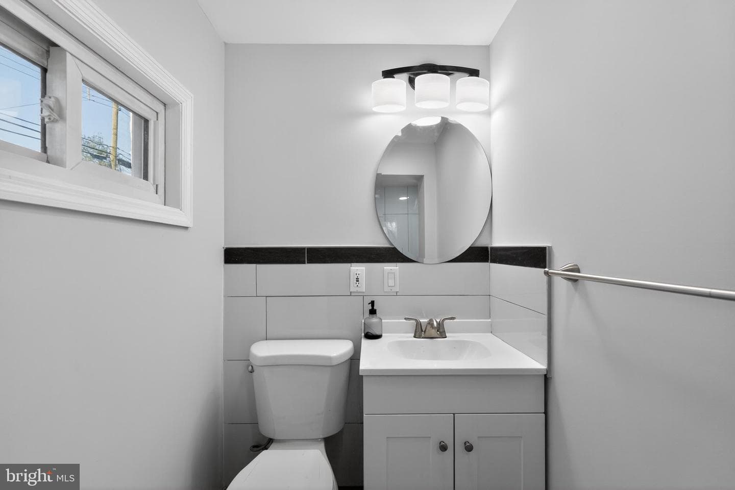 1206 W Chester Pike photo 32