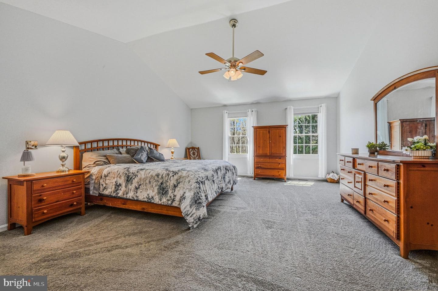 1045 Saint Georges Lane photo 26